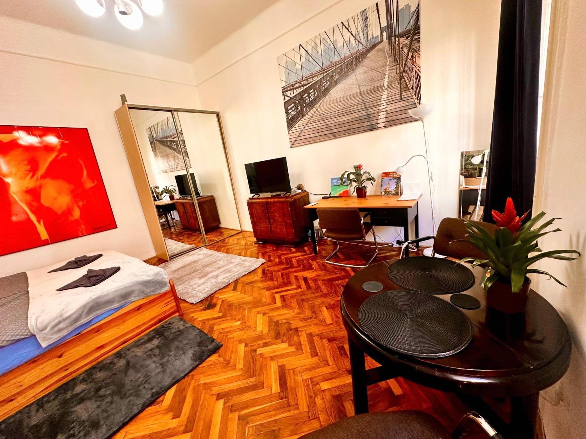 Semmelweis Apartament *