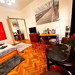 Semmelweis Lodge
